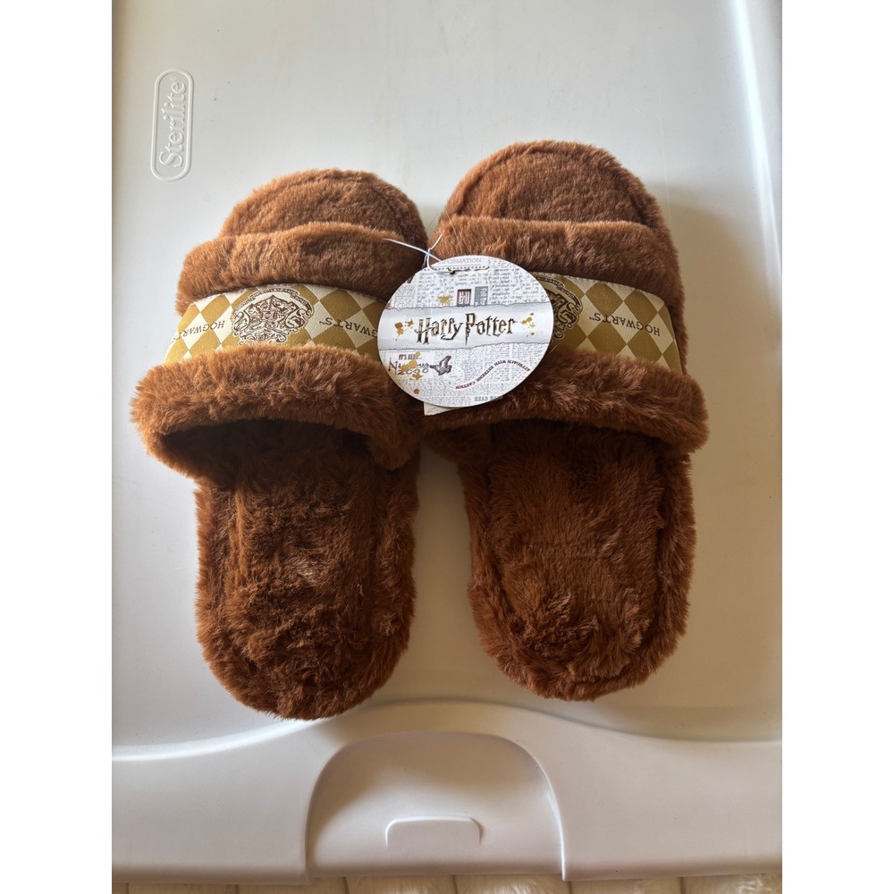 Harry Potter x Miniso Hogwarts Faux Fur Slide Slippers Brown Gold Argyle New